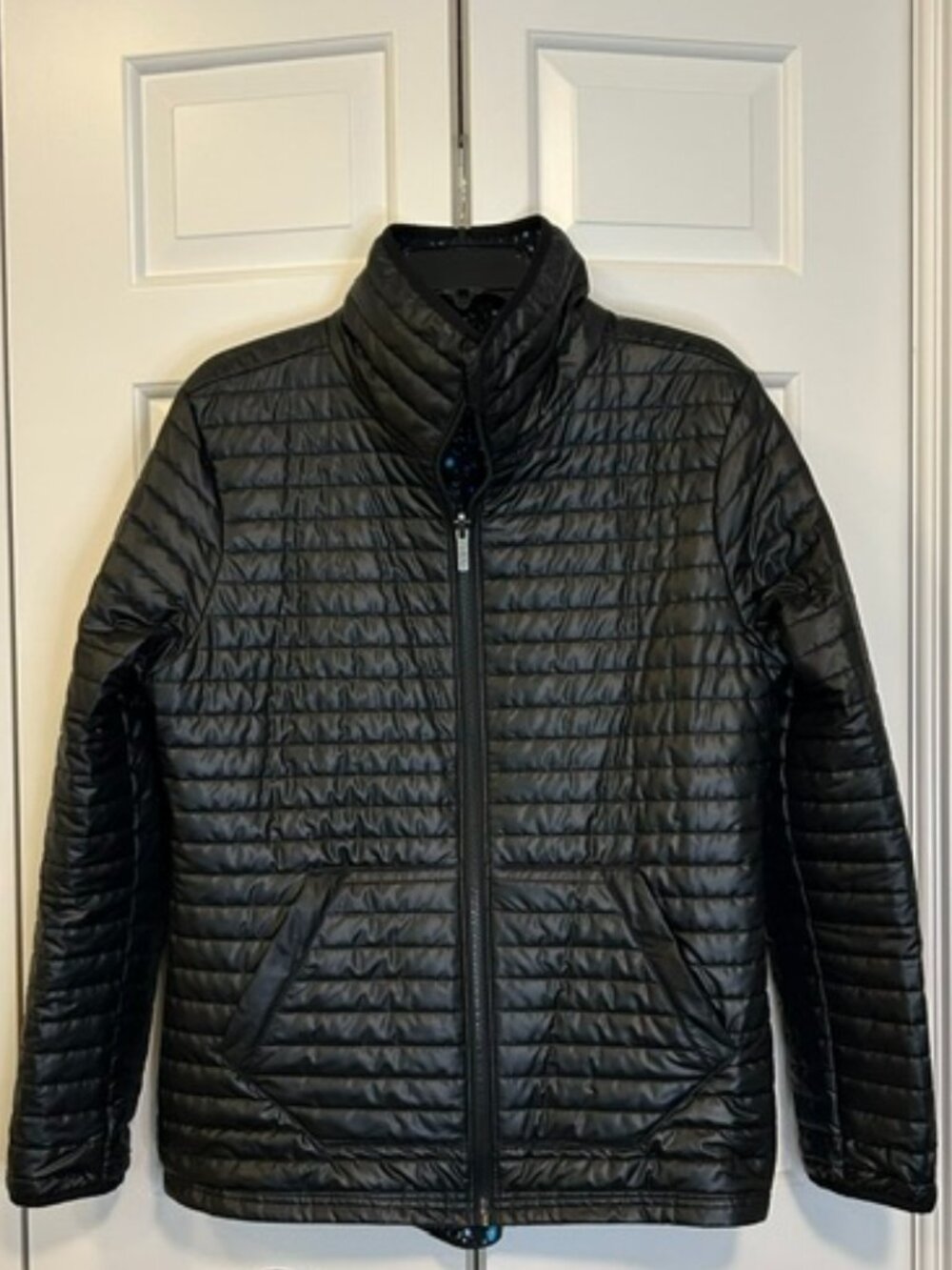 VSX Victoria's Secret Sport EUC Reversible Puffer Jacket Black Blue Star Print S